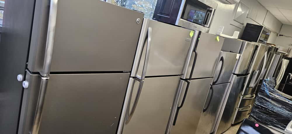 Used refrigerators for sale in Plainville CT